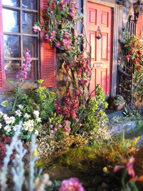 Studio E: "IN AN ENGLISH COUNTRY GARDEN"