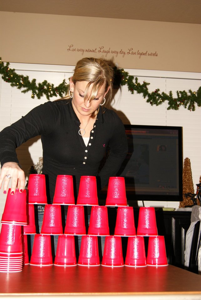 Confessions of a Not-So Perfect Wife: Minute-To-Win-It Christmas Party