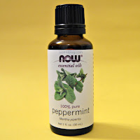 Using peppermint oil as an essential oil on my natural hair