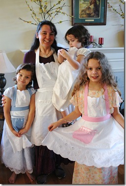 Mommy, Dolly, and Me Aprons by Lilac Lane Patterns — Pattern