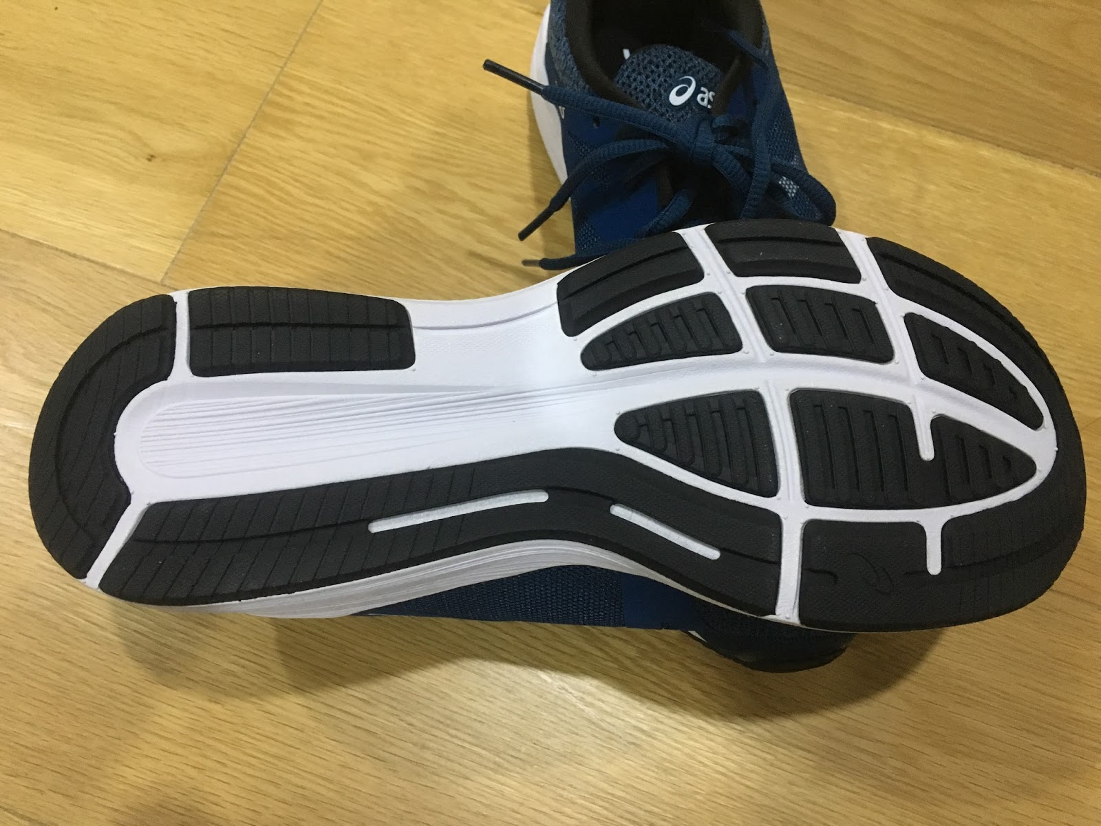 roadhawk asics review
