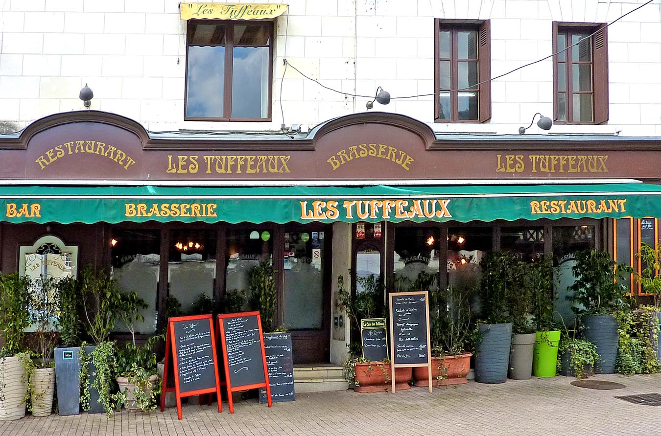 Living The Life In Saint Aignan Restaurant Les Tuffeaux In Montrichard