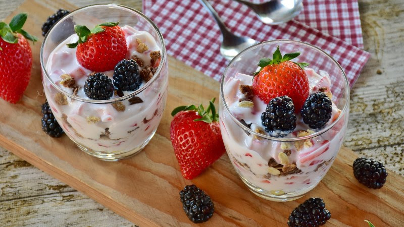 Dessert with Strawberries and Blackberries