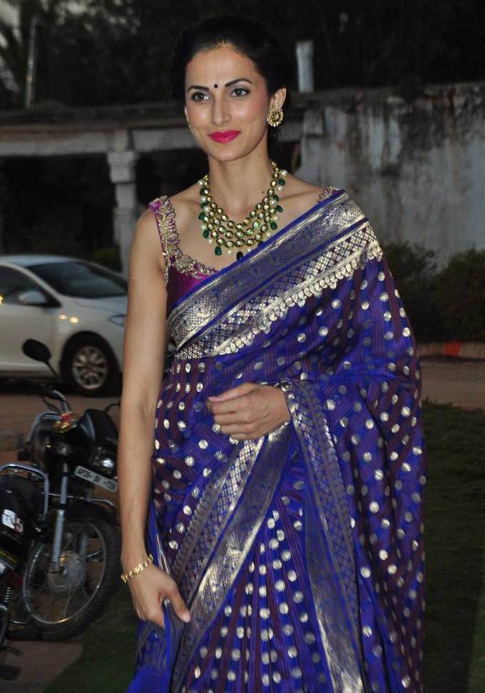 Fashion Designer Shilpa Reddy Stills In Blue Saree