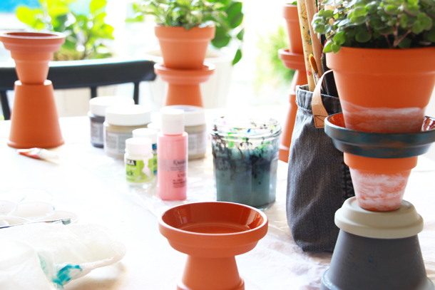 binedoro Blog, DIY, Sukkulenten-Türmchen aus Terracotta, Pflanzenständer, Blumentopf, Ton, Übertopf, Acrylfarbe binedoro Blog, DIY, Sukkulenten-Türmchen aus Terracotta, Pflanzenständer, Blumentopf, Ton, Übertopf, Acrylfarbe