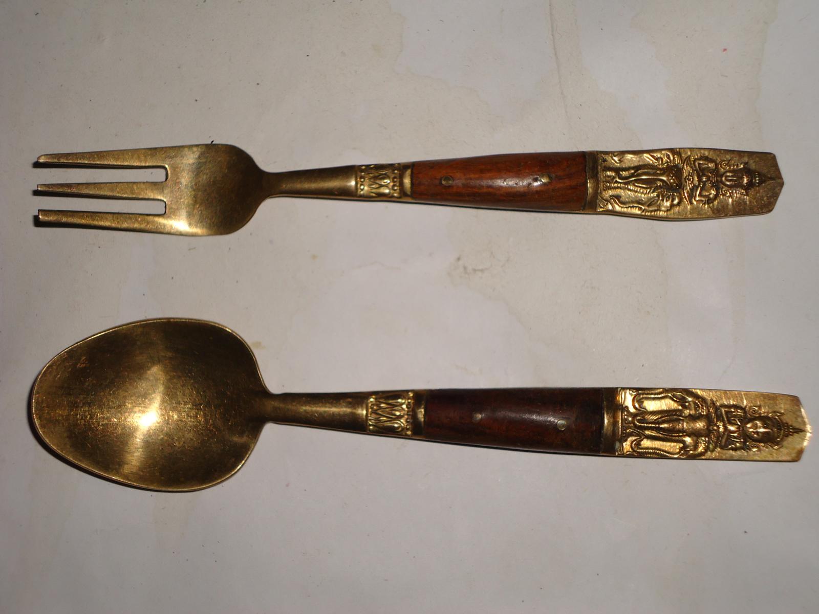 sendok garpu pisau lipat