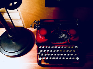 1930-royal-portable-typewriter-mode-p-in-red