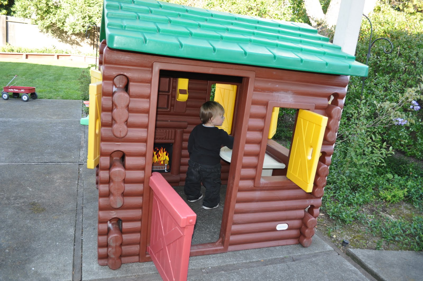 Conde Family Lincoln Log Playhouse