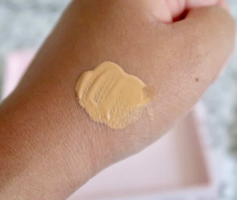 Benefit Hello Happy Soft Blur Foundation review A breathable matte