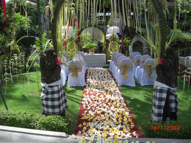 Traditional wedding decorations Designs In Bali