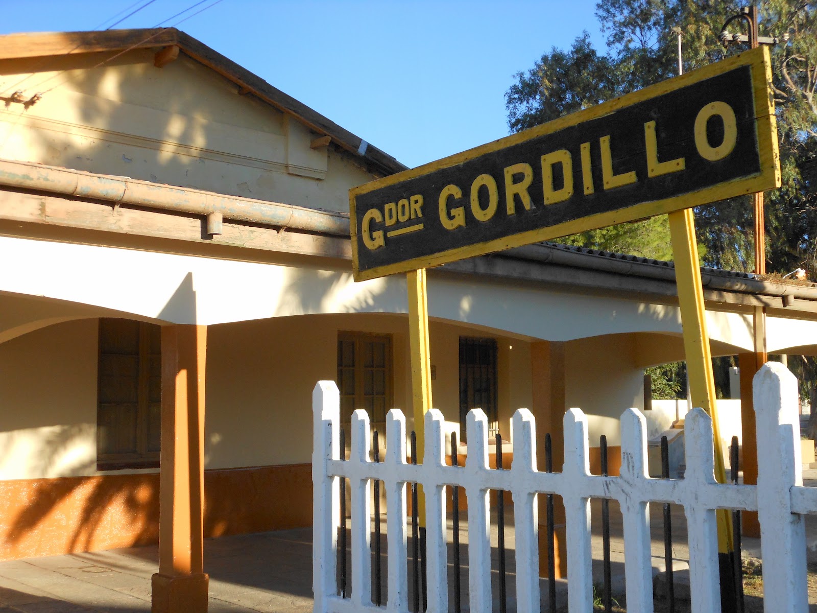 ARQUEOLOGÍA FERROVIARIA Estación Gobernador Gordillo (FCCN), La Rioja