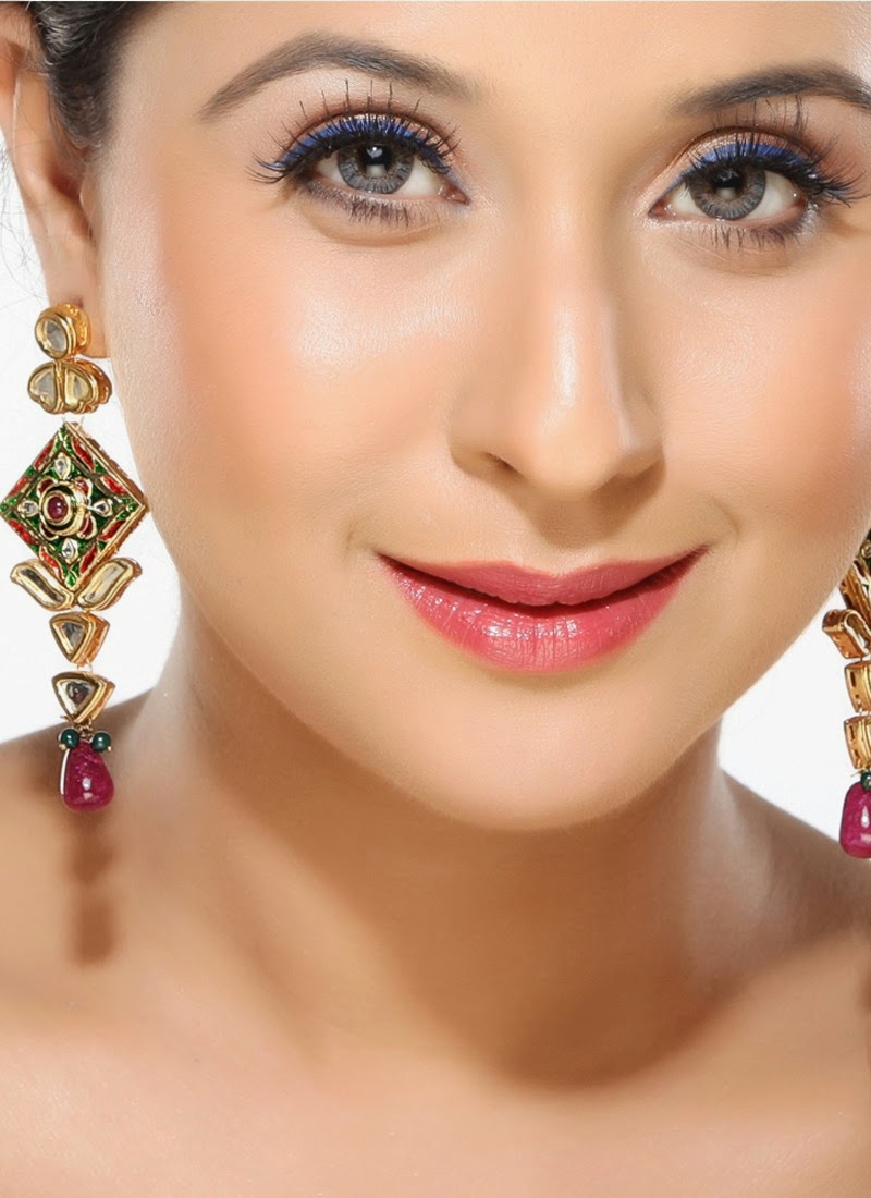 Pakistani Fashion,Indian Fashion,International Fashion,Gossips,Beauty