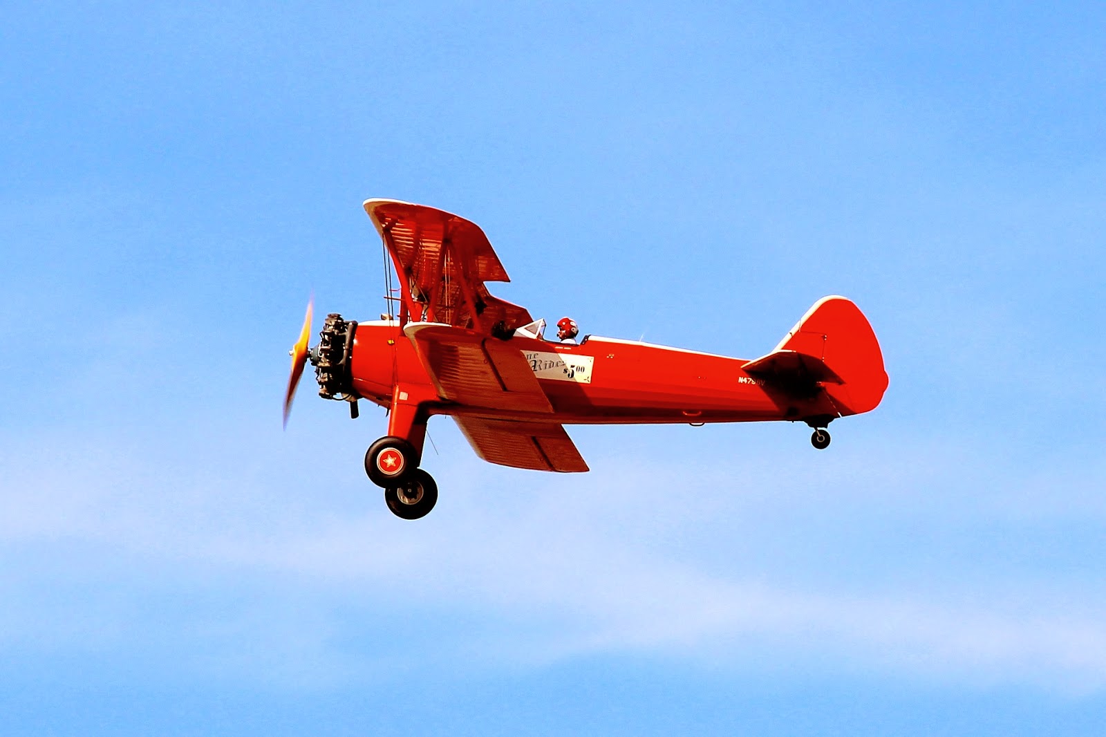 кукурузник моноплан. винтовой самолет 1 мотор биплан. лайсендер самолет. планер биплан. самолет с пропеллером.
