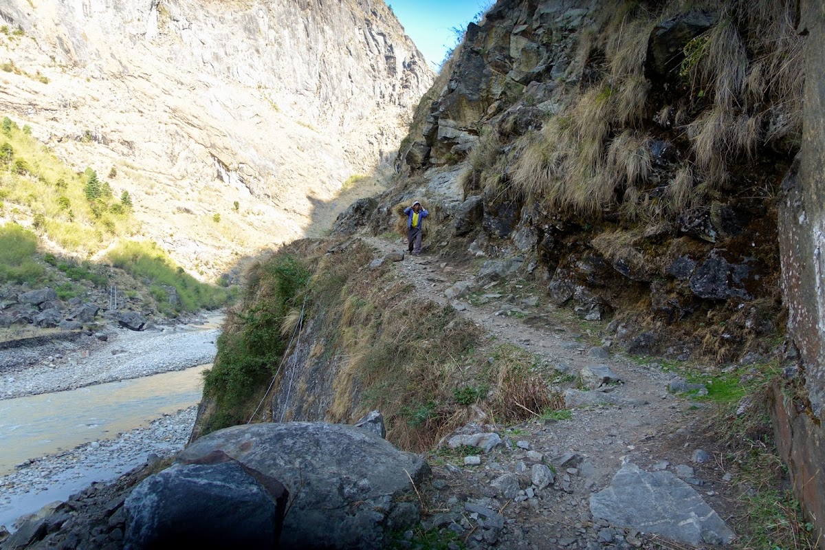200км по красно-белым черточкам.. Around Annapurna. март-апрель 2017