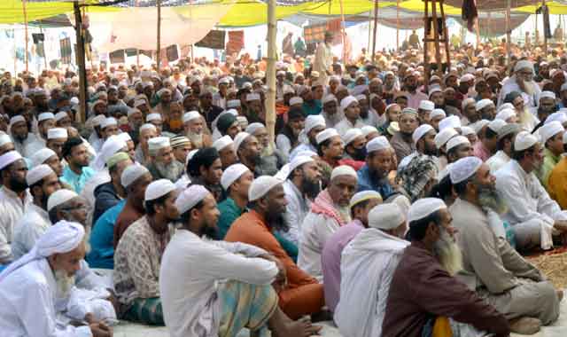 prayer is the biggest Jumaarama prayer in Dhunate ধুনটে ইজতেমায় বৃহত্তম জামাতে জুমার নামাজ আদায়