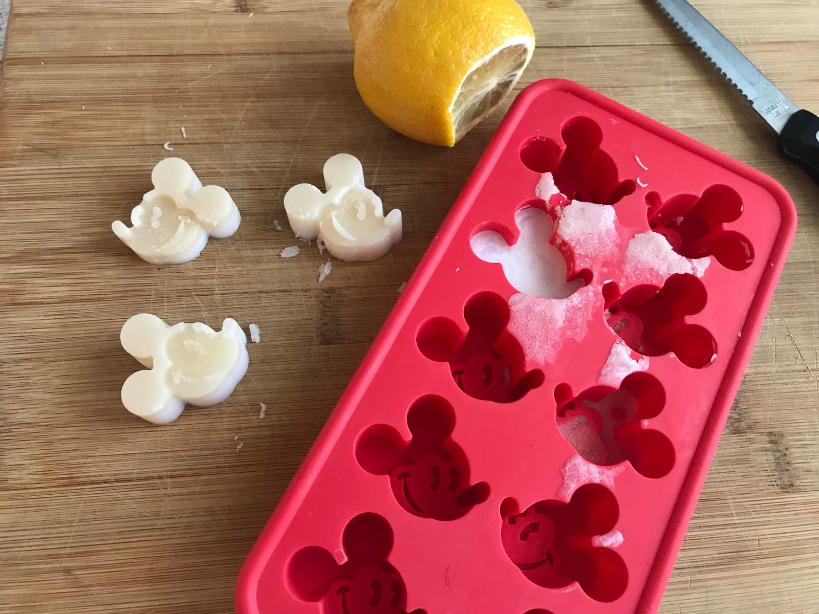 DIY Edible Coconut Sugar Lip Scrub Stained with Style