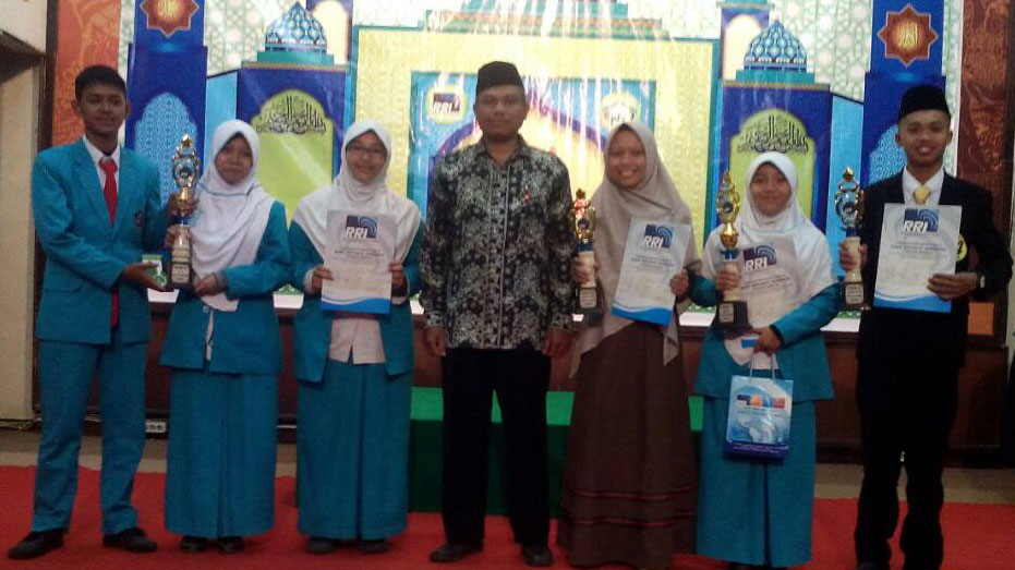 MT Ulul Albab MAN2 Ponorogo Kembali Menorehkan Prestasi PTQ di RRI Madiun MT Ulul Albab MAN2 Ponorogo Kembali Menorehkan Prestasi PTQ di RRI Madiun
