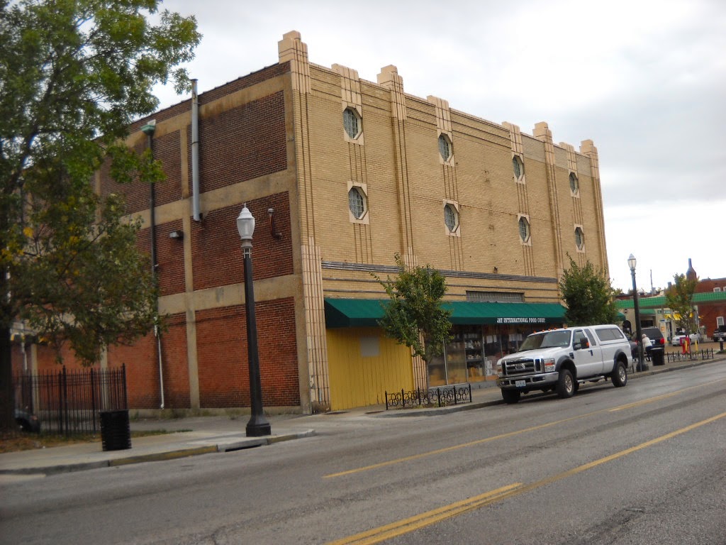 Old Grocery Stores: Former Kroger - 3172 S. Grand - St. Louis, MO