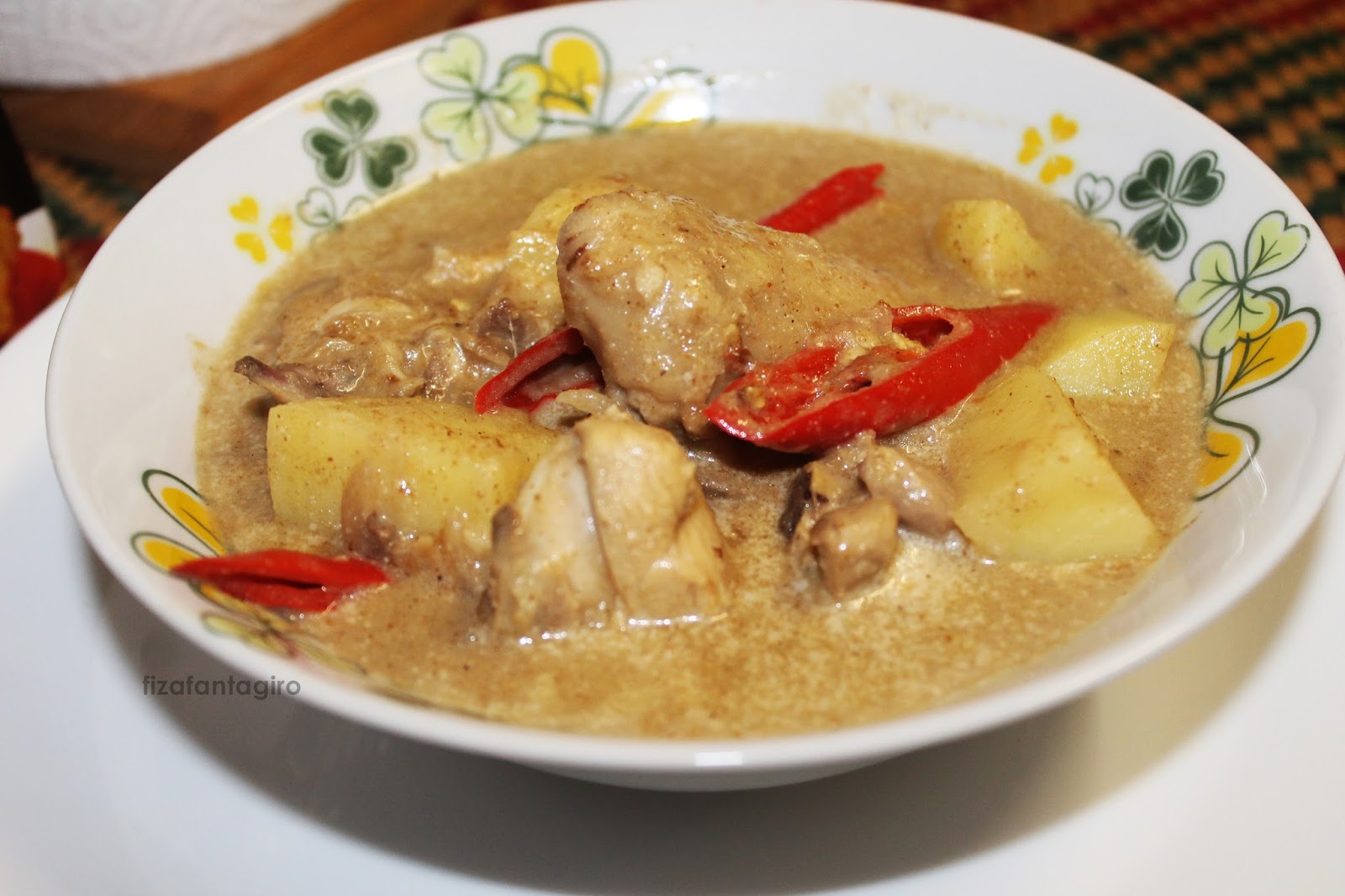 fizafantagiro: Resepi Ayam Kurma Mudah dan Cepat Dengan Rempah Tanjong