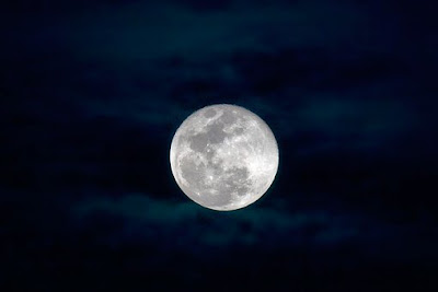 bulan bulan
