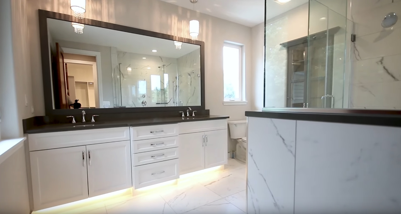 33 Interior Design Photos vs. Custom Home By KLM Builders Tour
