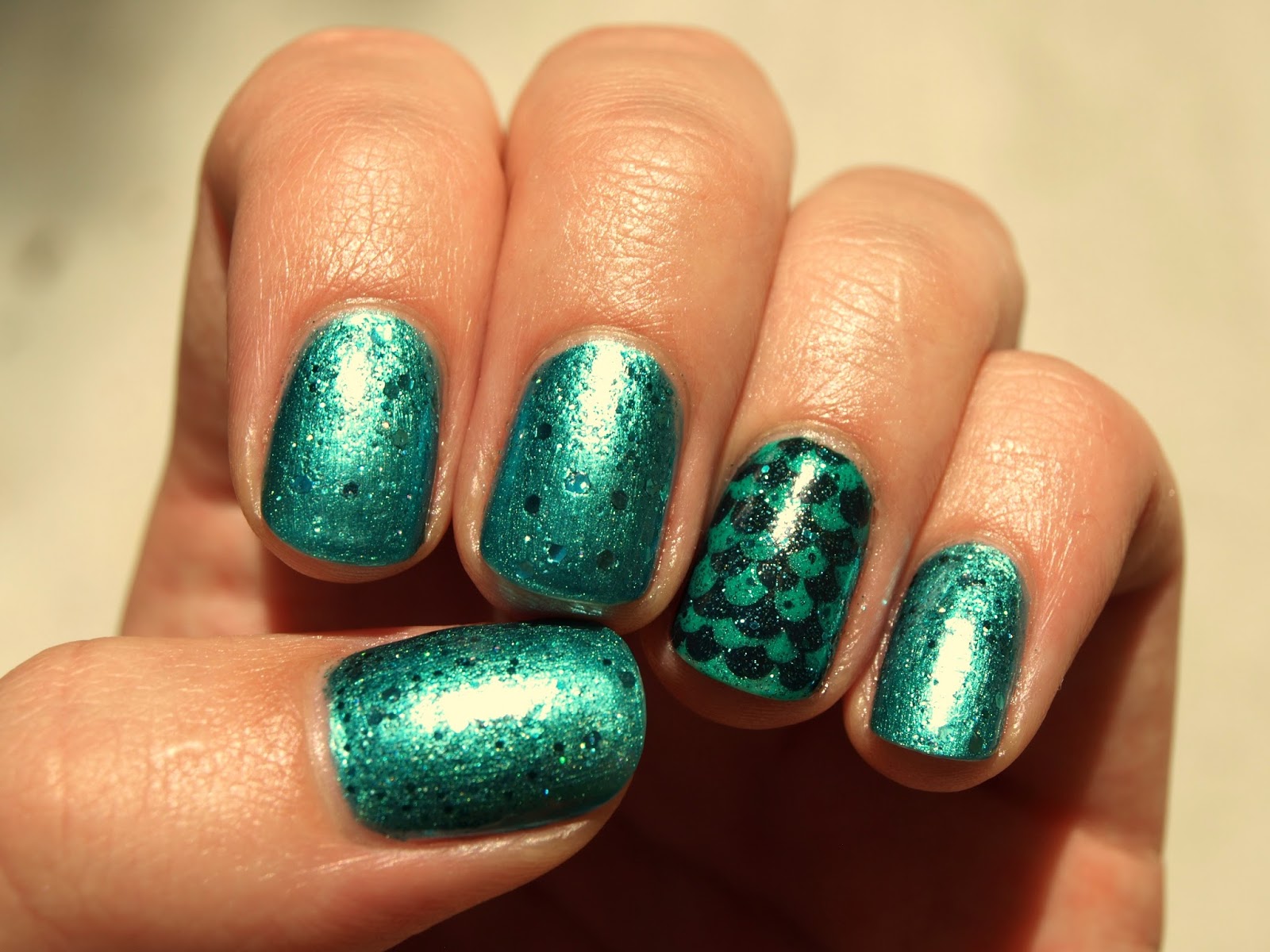 Green and White Nail Designs - wide 1