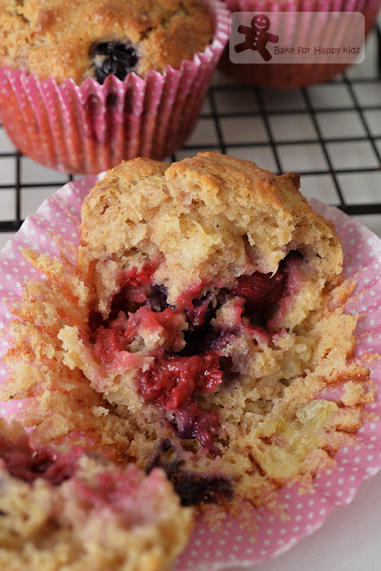 low fat easy banana berry wholemeal muffins