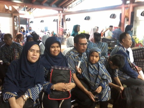 500x375-perlengkapan-umroh-yang-langsung-dipakai-atau-dibawa