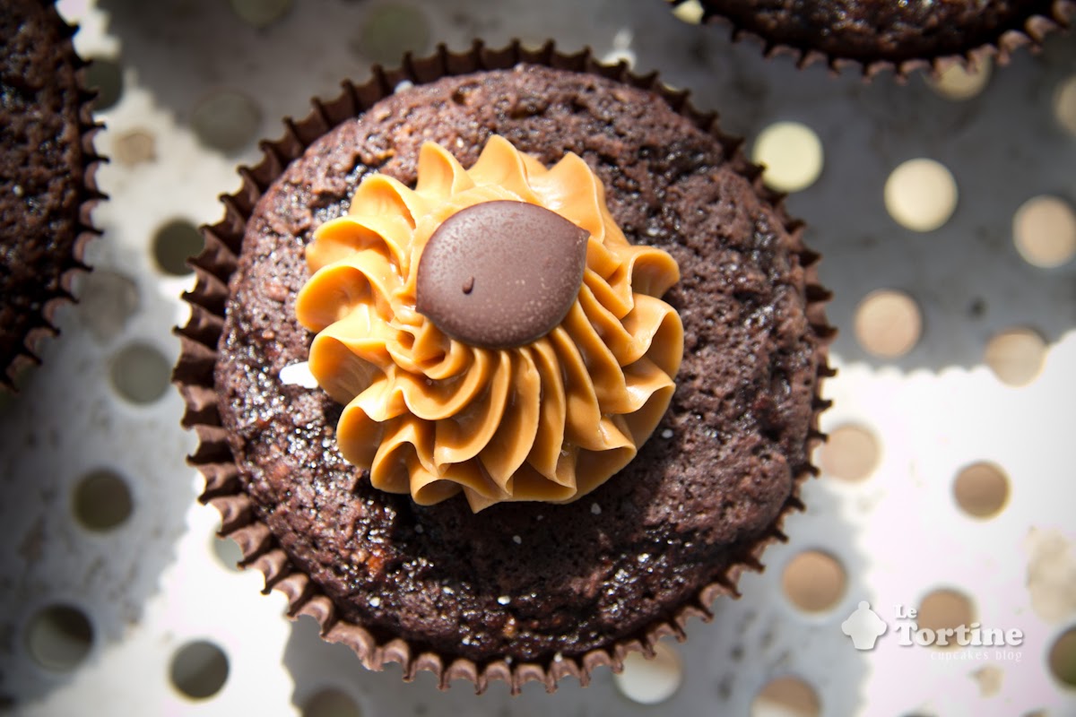 cupcakes extra dark con noci brasiliane e toffee salato