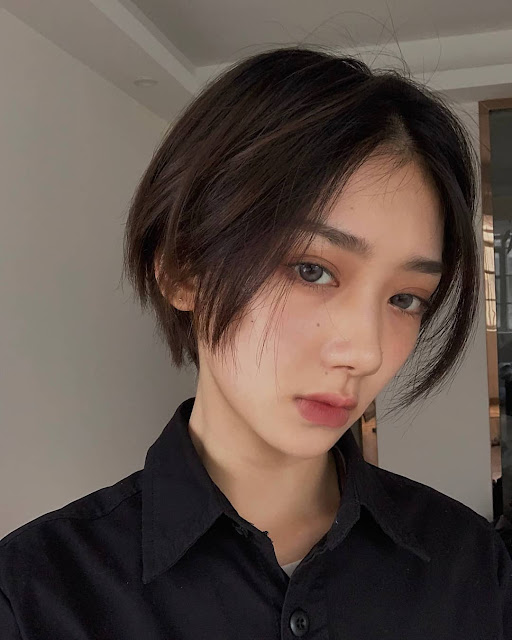 Asian cute shared makeout