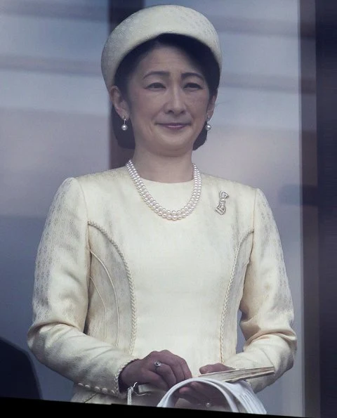 Emperor Naruhito, Empress Masako, Crown Prince Akishino, Crown Princess Kiko, Princess Mako, Princess Kako and Princess Tomohito