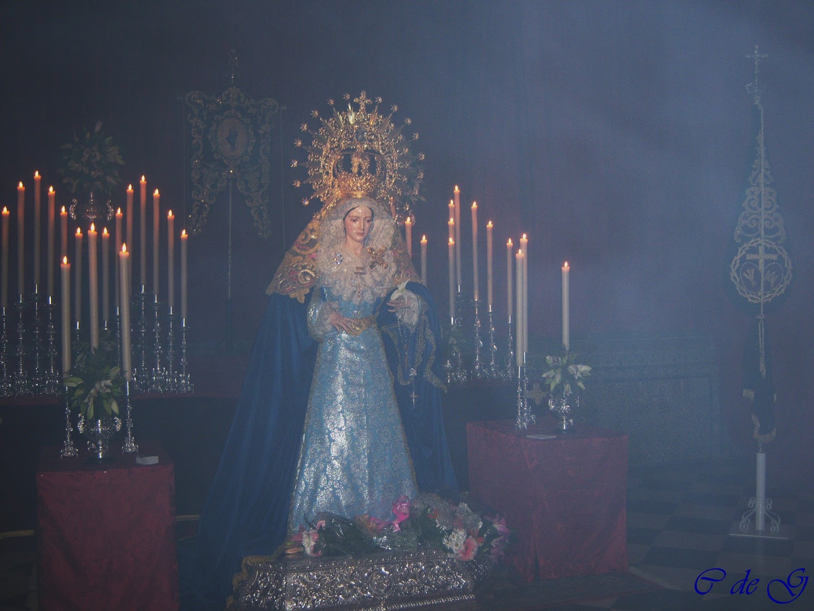 Cruz de Guía Decano de la información cofrade en Granada. LA