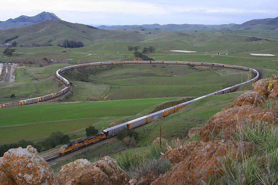 FUNNY PHOTOS 4 ALL The longest train in the world