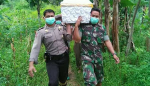 LABEL *B5* IDENTITAS KORBAN LONGSOR BANARAN DIMAKAMKAN.