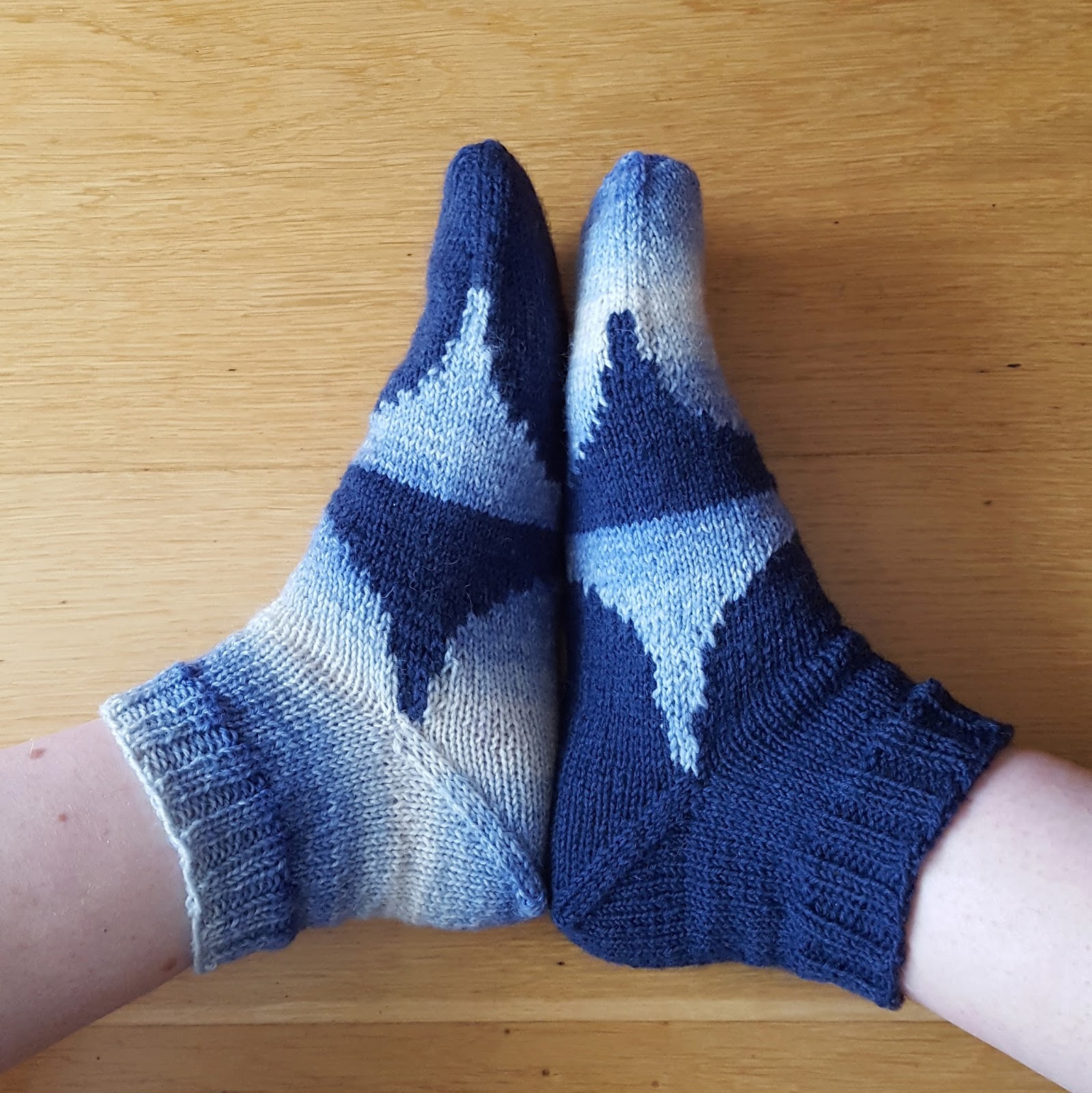 Knitting and so on Iceberg Socks Intarsia in the Round