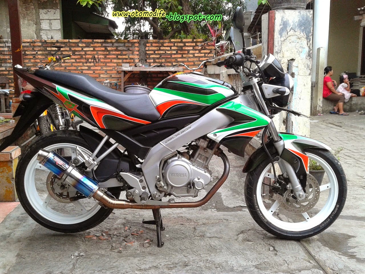 Kumpulan Modifikasi New Vixion 2014 Hitam Terlengkap Pojok Otomania