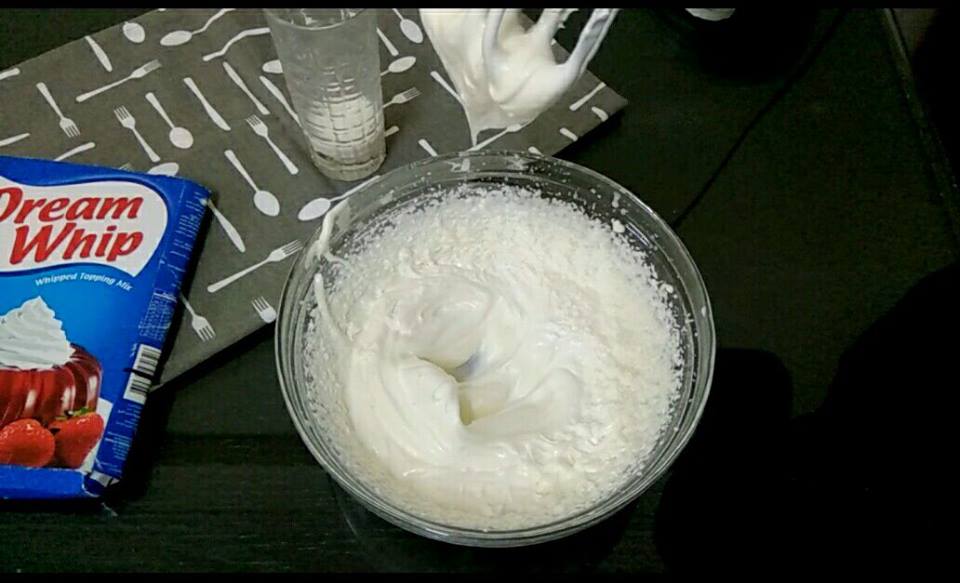 HOW TO MAKE WHIPPED CREAM AT HOME WITH 2 INGREDIENTS