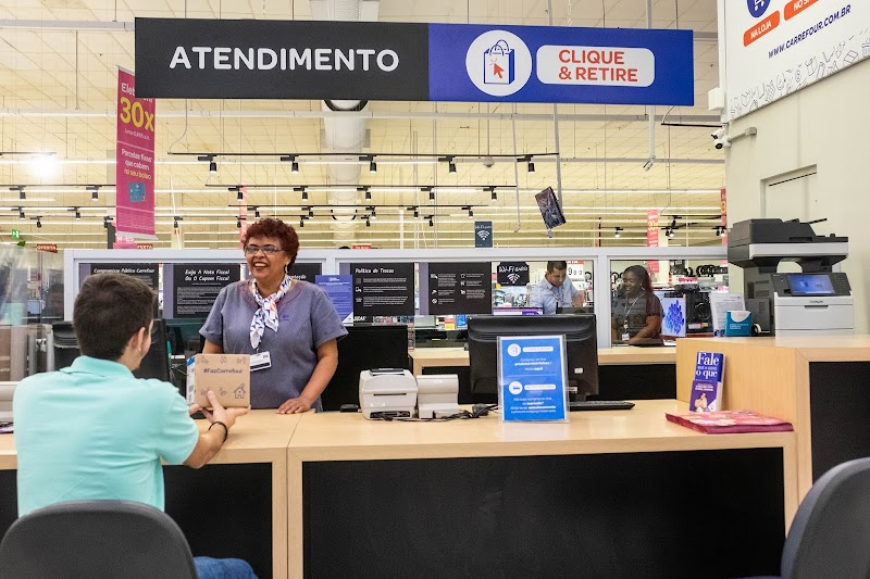 Carrefour lança no Brasil serviço de retirada de compras de alimentos do e-commerce em loja física Carrefour lança no Brasil serviço de retirada de compras de alimentos do e-commerce em loja física