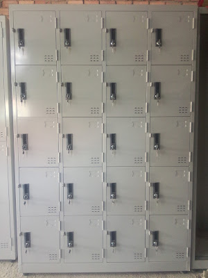 Tủ locker sắt được dập lỗ thông gió