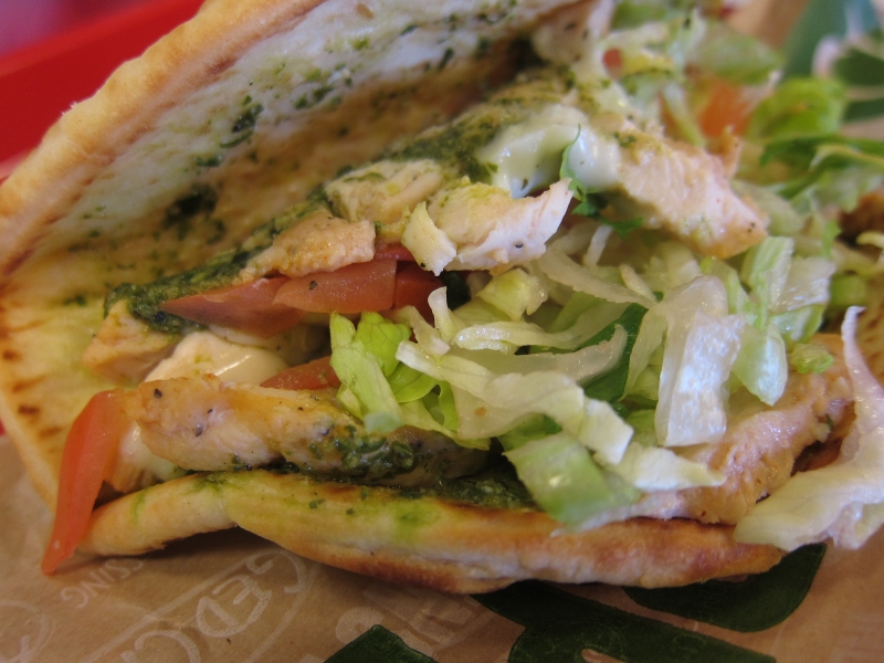 Review Quiznos Basil Pesto Chicken Grilled Flatbread