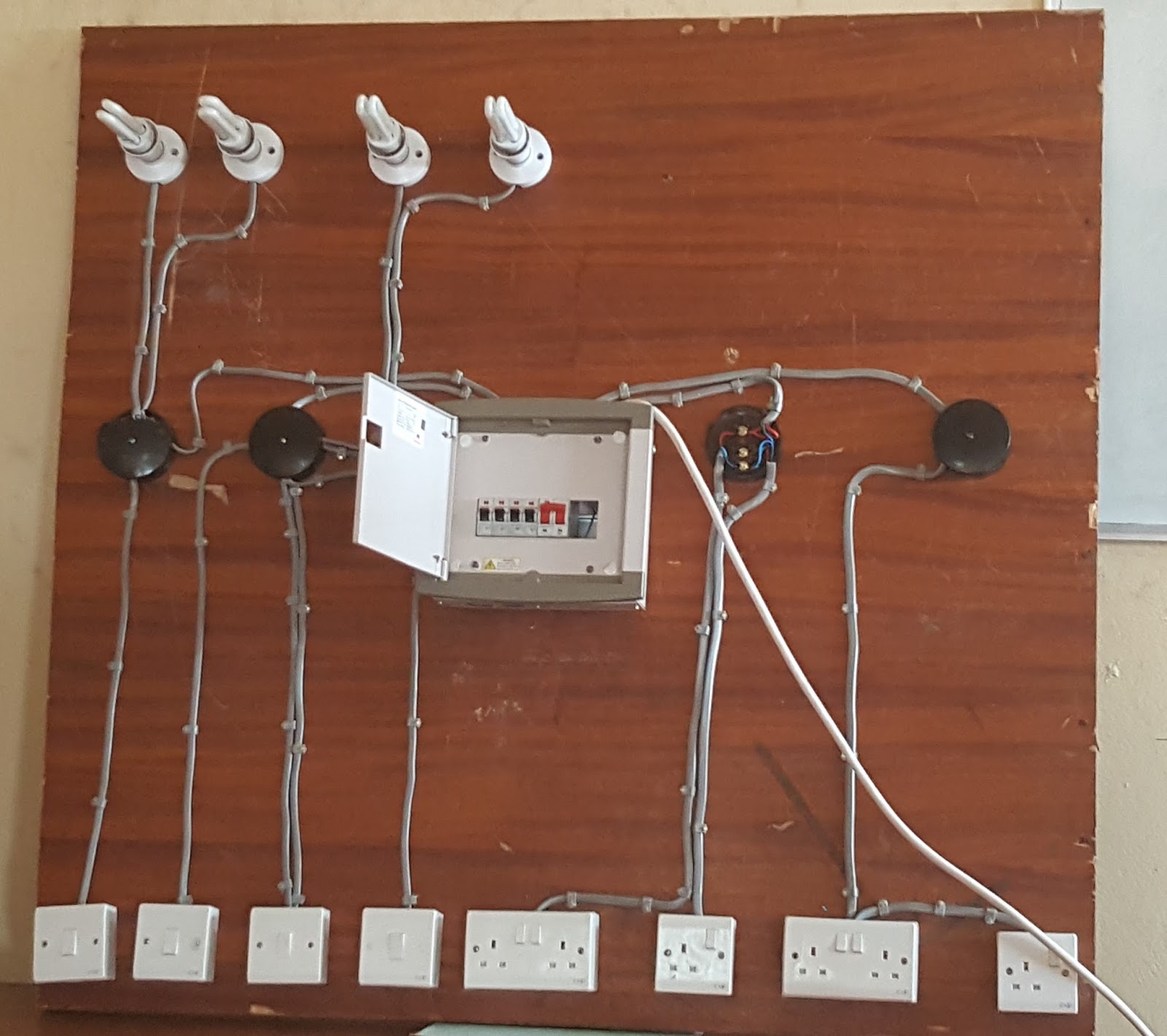 wiring outlets in parallel wiring outlets in parallel