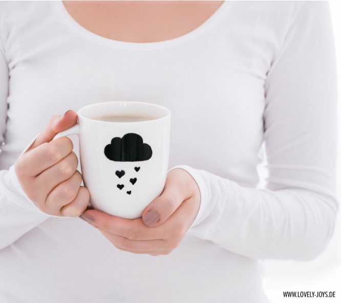 Wolken Tasse selber bemalen DIY scandinavian Style Wolken Tasse selber bemalen DIY scandinavian Style