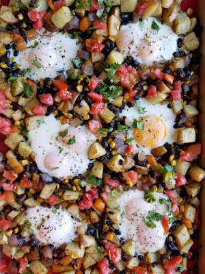 Simple to make but so full of flavor, this Tex-Mex sheet pan breakfast also makes a great dinner. Just chop the veggies and watch the magic happen! Simple to make but so full of flavor, this Tex-Mex sheet pan breakfast also makes a great dinner. Just chop the veggies and watch the magic happen!