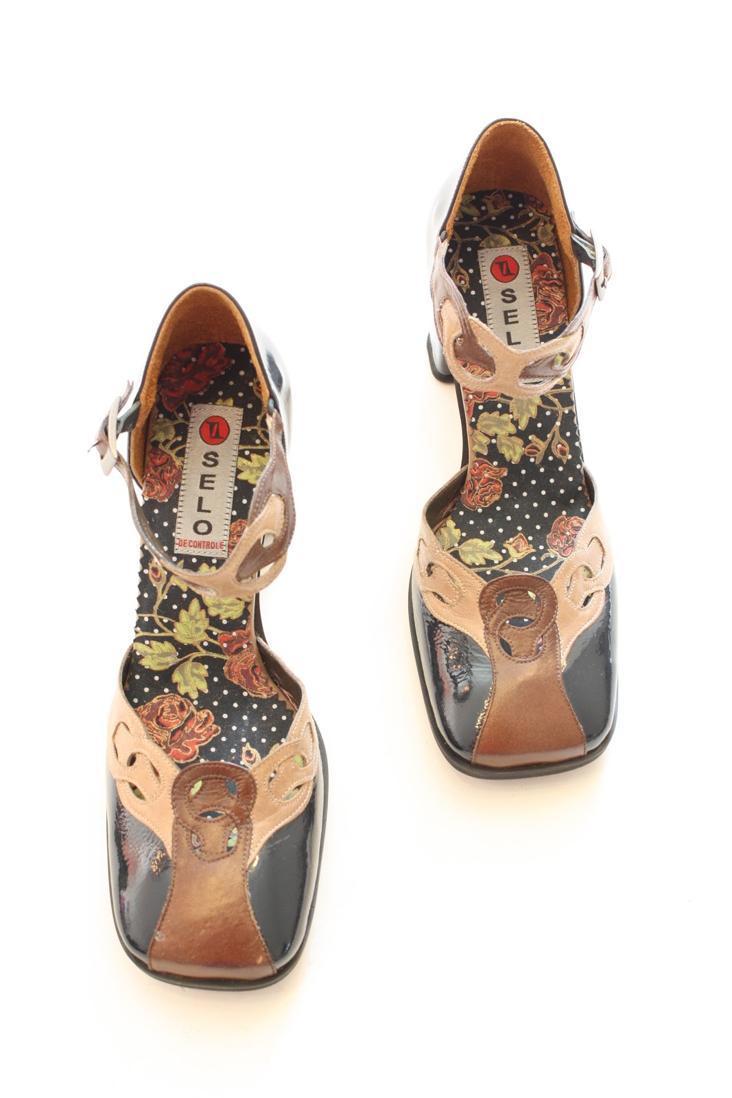 Espaço Badoo: SAPATOS SELO DE CONTROLE BY ESPAÇO BADOO