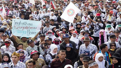 Pak Presiden Sibuk, Perasaan Honorer K2 Campur Aduk Pak Presiden Sibuk, Perasaan Honorer K2 Campur Aduk