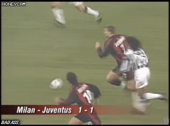 [데이터] 무결점 스트라이커라고 불리던 사나이.gif | 인스티즈