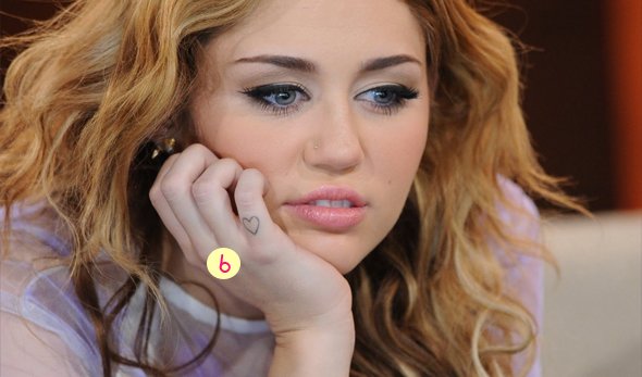 Sombra Rosa Tatuagem Miley Cyrus
