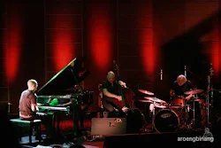 konser e.s.t jakarta