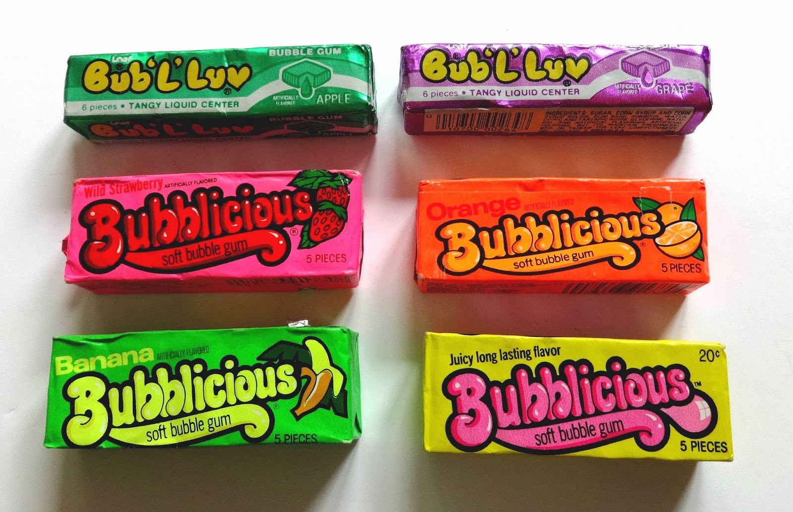 Bubble gum перевод. Жевательная резинка. Bubblicious жвачка. Название жвачек. Название жевательных резинок.