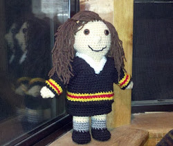 hermione she fun relate closely knowitall bookish thinks face